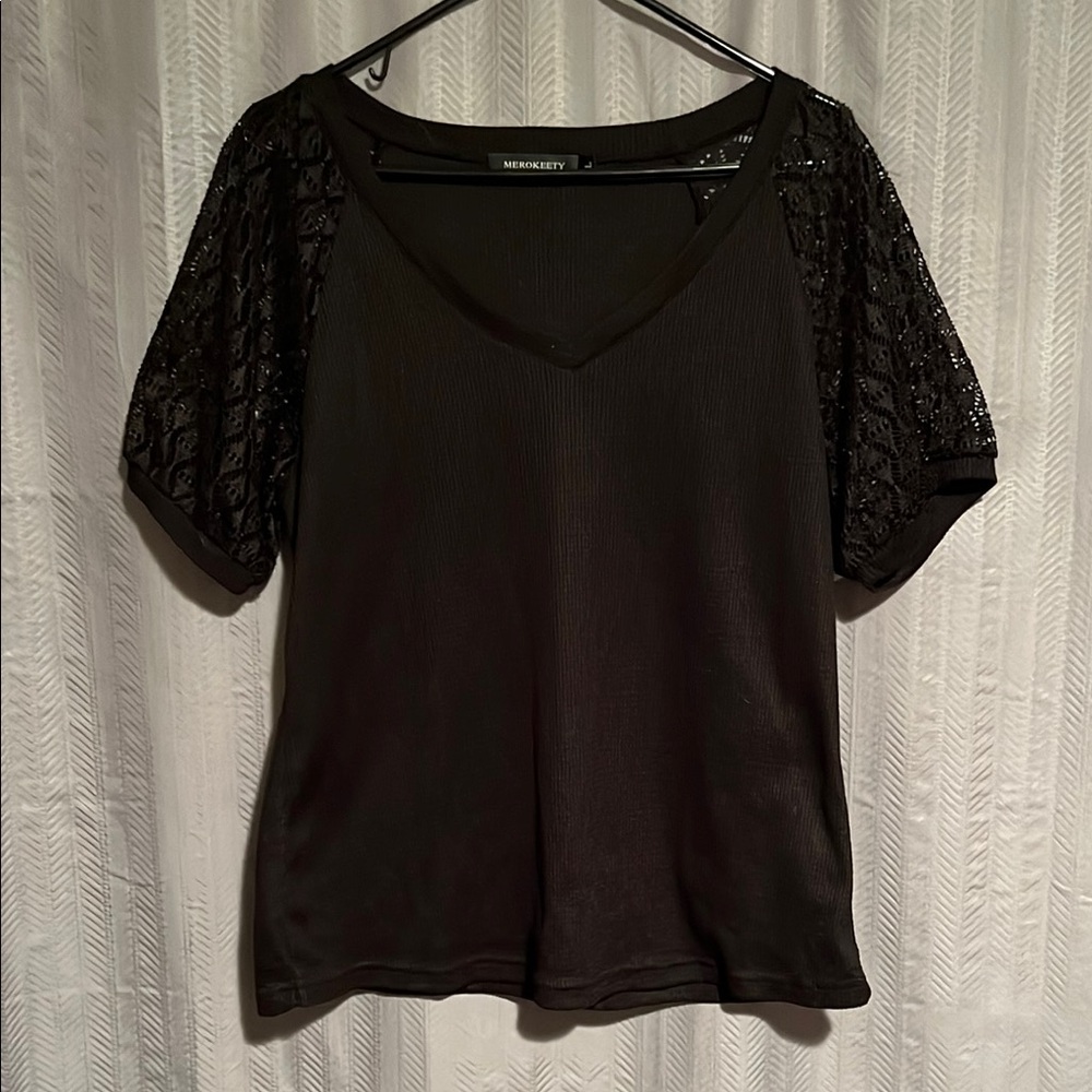 MEROKEETY Black Lace Sleeve Top